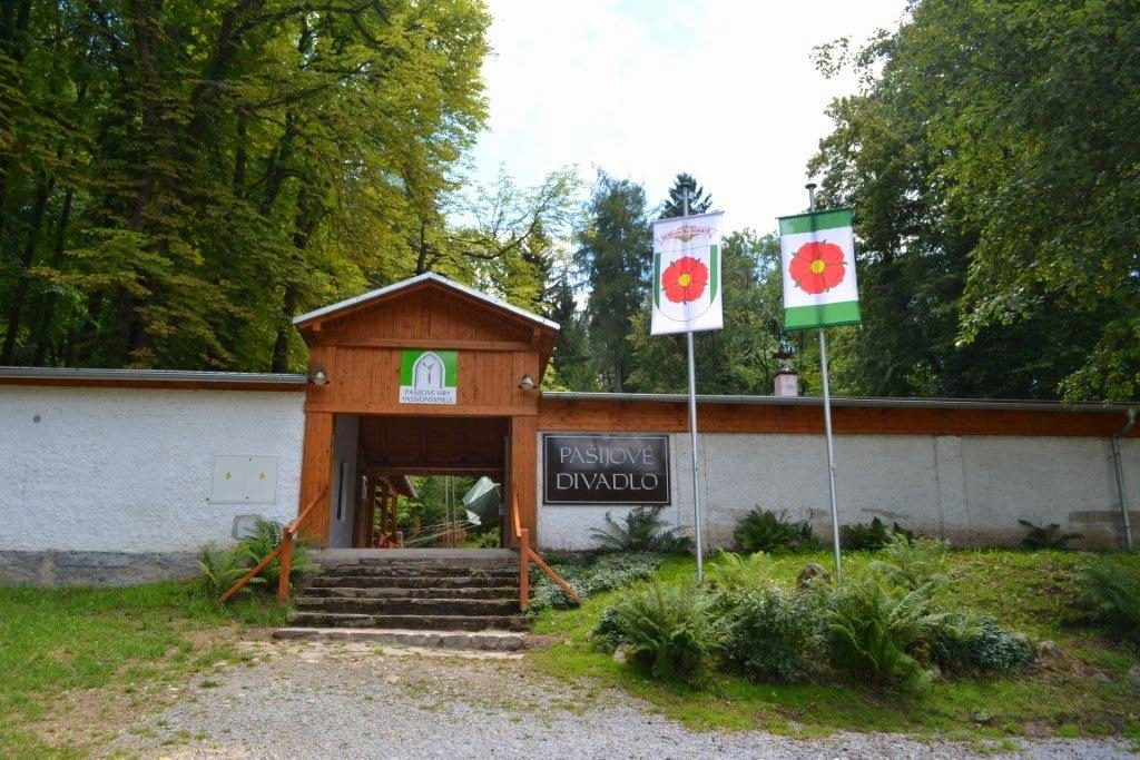 Přírodní amfiteátr v Hořicích na Šumavě - Pašijové divadlo